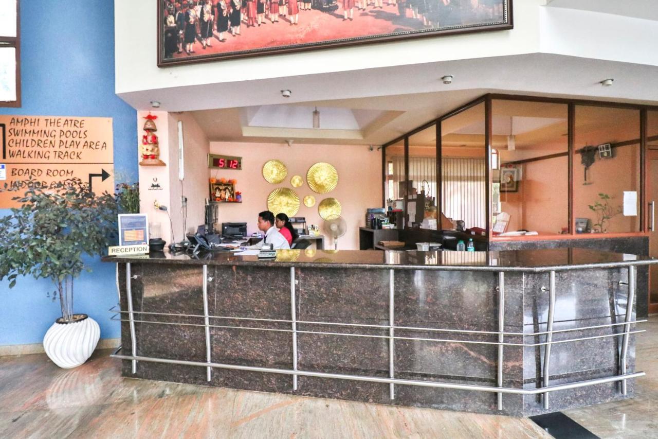 Palette - Holiday Palms Otel Bangalore Dış mekan fotoğraf