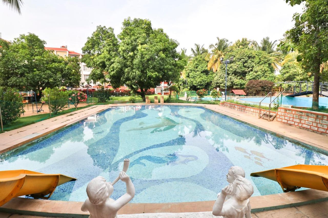 Palette - Holiday Palms Otel Bangalore Dış mekan fotoğraf